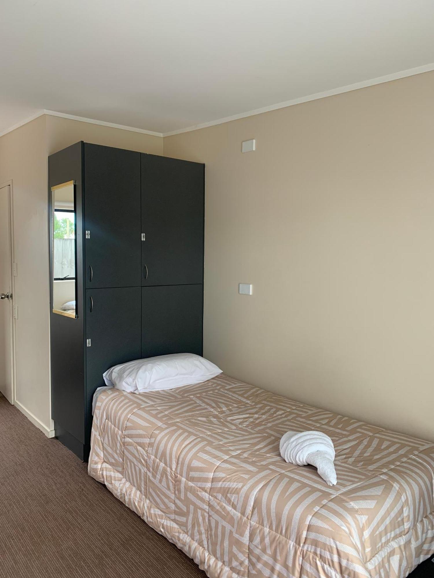 Beachcomber Lodge & Backpacker Kaitaia Exterior photo